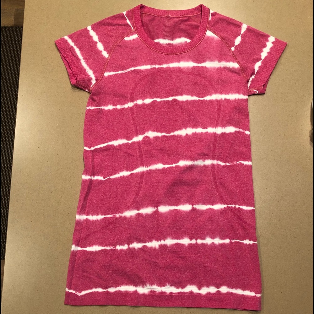 Lululemon pink and white top